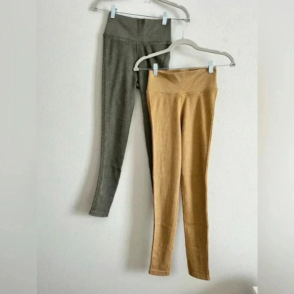 Aerie Offline Seamless 7/8 set of 2 leggings | size small - Picture 6 of 8